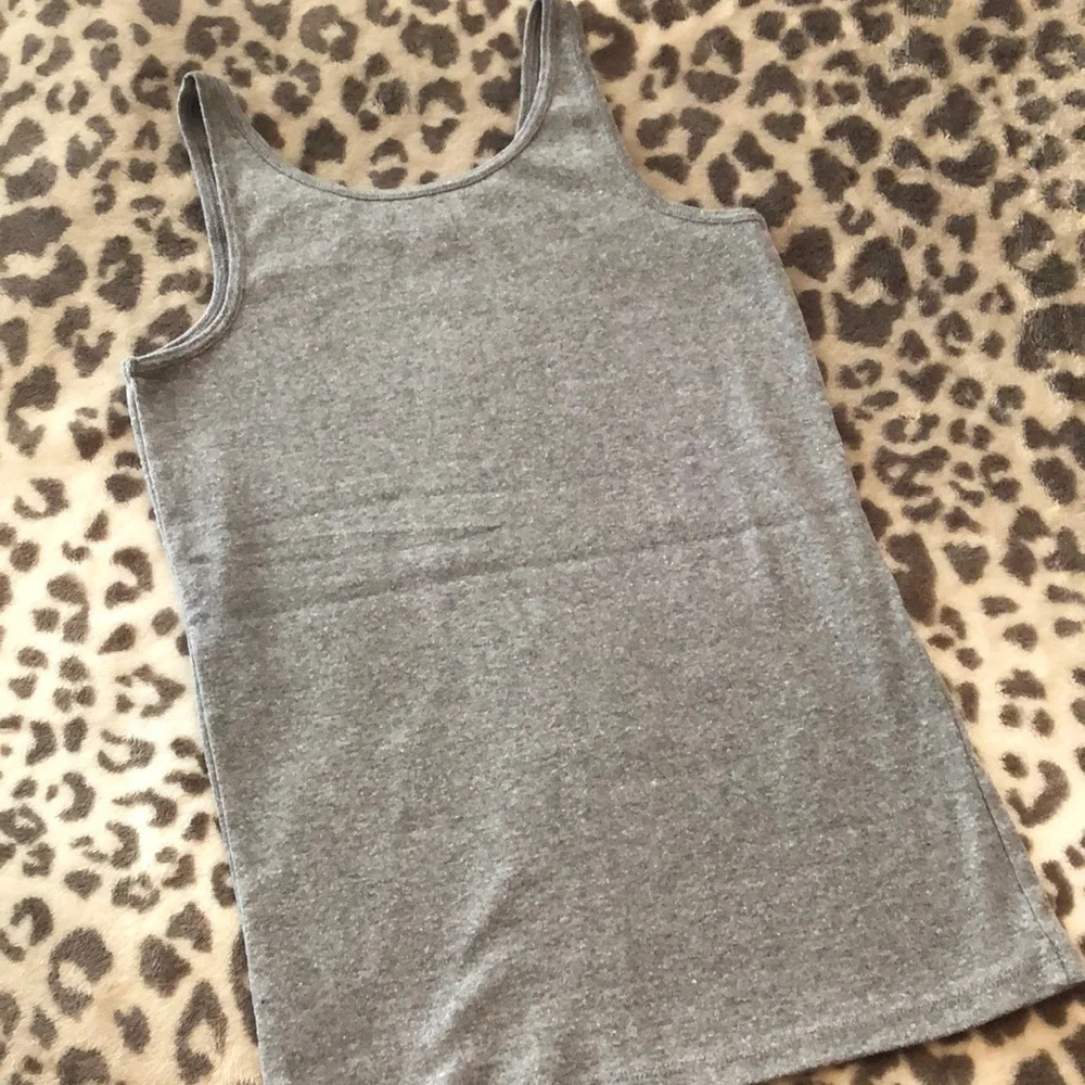 Old Navy Jewel Tank Top in Heather Gray Size 8 Medium Girls